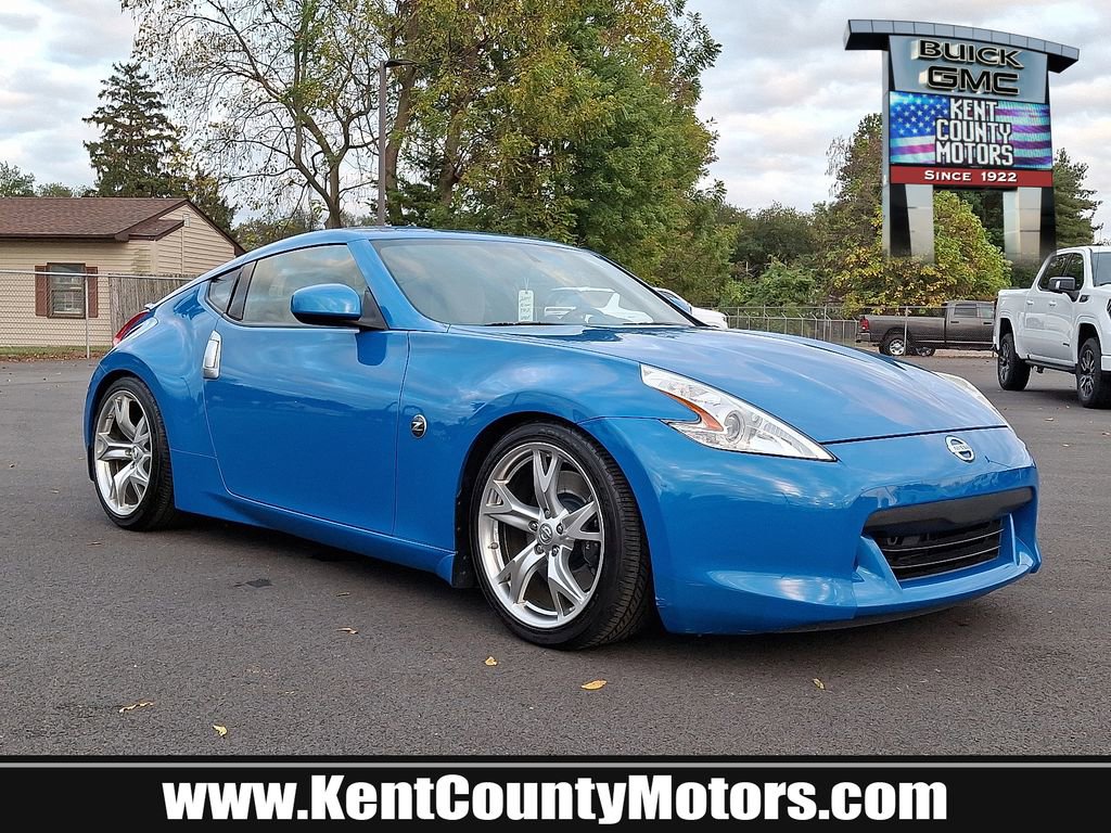 Used 2009 Nissan 370Z Touring w/ Sport Pkg