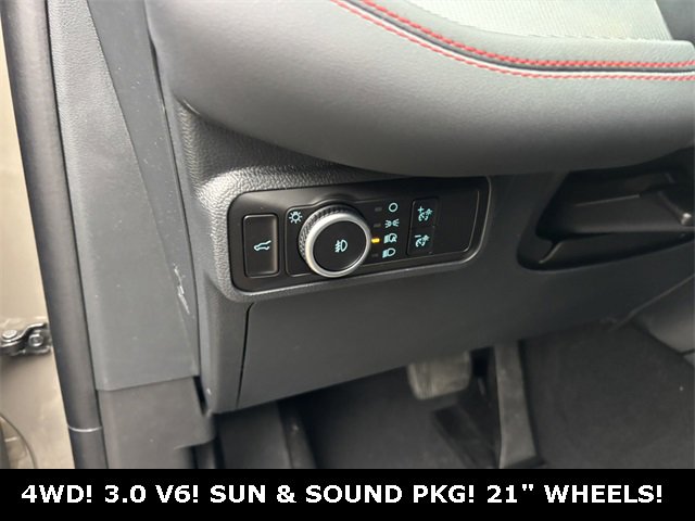 New 2026 Ford Explorer ST w/ Sun And Sound Package image 9