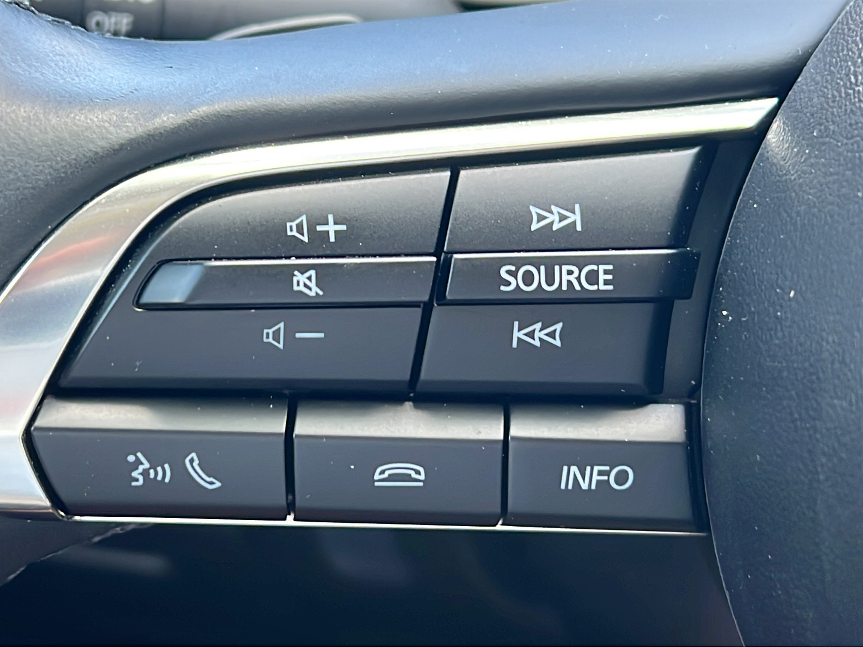 Used 2024 MAZDA CX-30 AWD 2.5 S w/ Premium Package image 24