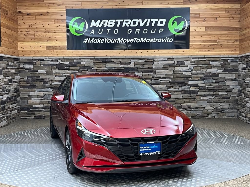 Used 2023 Hyundai Elantra SEL w/ Convenience Package FWD image 4