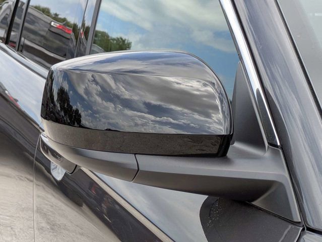New 2026 Jeep Grand Cherokee L Laredo RWD image 11