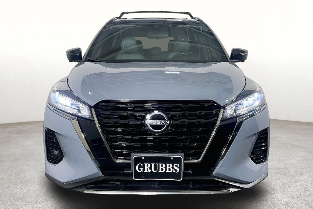 Used 2024 Nissan Kicks SR w/ SR Premium Package FWD image 4