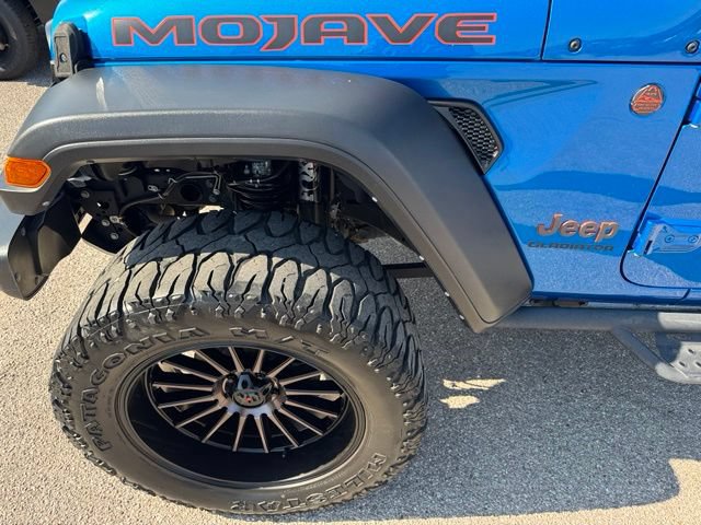 Used 2022 Jeep Gladiator Mojave w/ Cold Weather Group AWD/4WD image 6