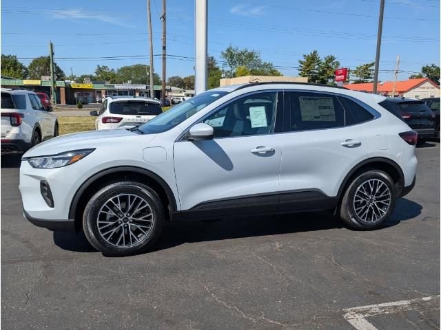 New 2025 Ford Escape SE image 13