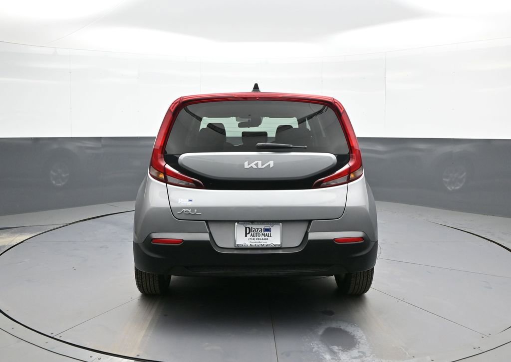 Certified 2022 Kia Soul LX w/ Technology Package image 7