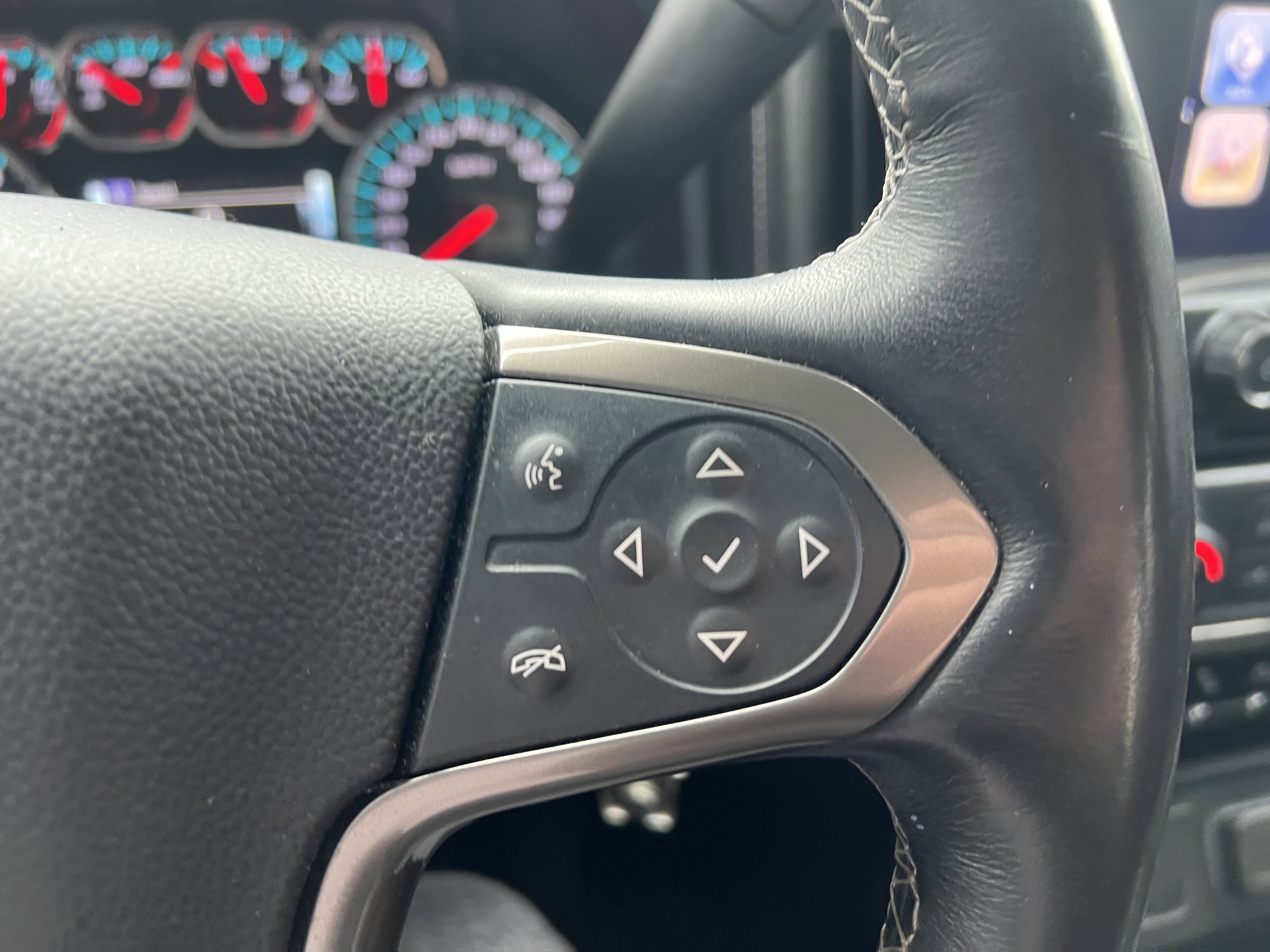 Used 2017 Chevrolet Silverado 1500 High Country image 19