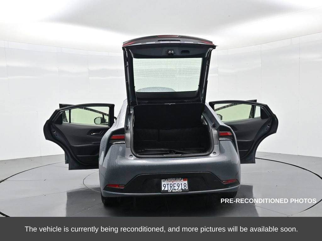 Used 2025 Toyota Prius XLE image 17