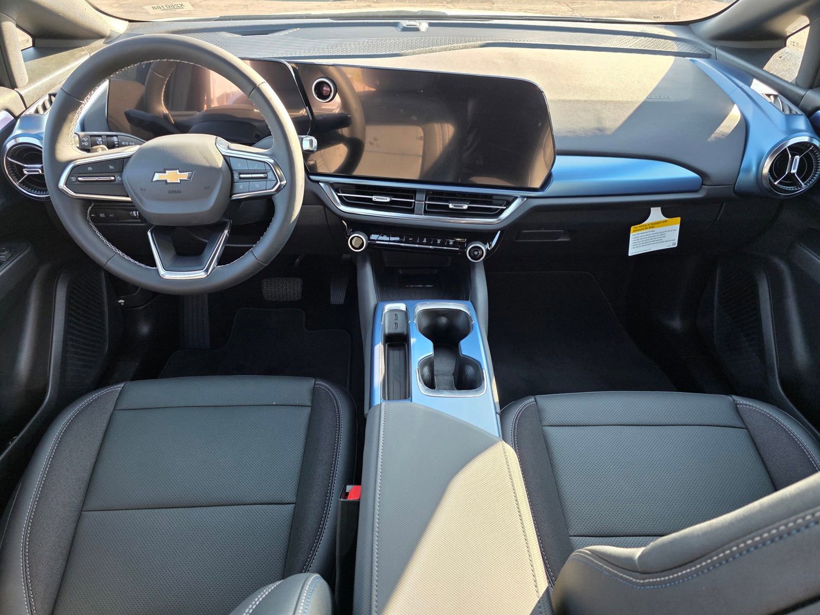 New 2026 Chevrolet Equinox EV LT image 18