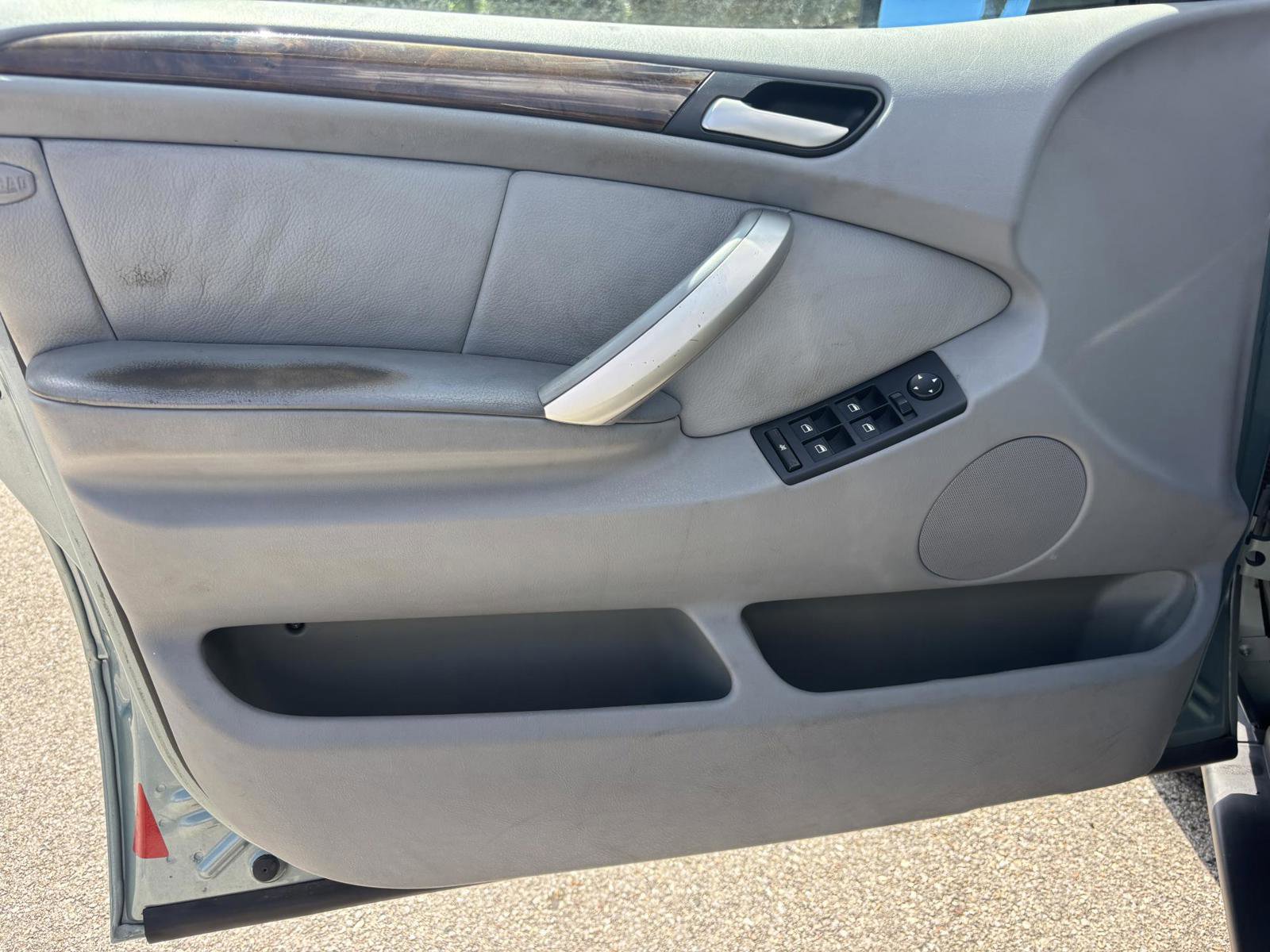 Used 2002 BMW X5 3.0i image 37