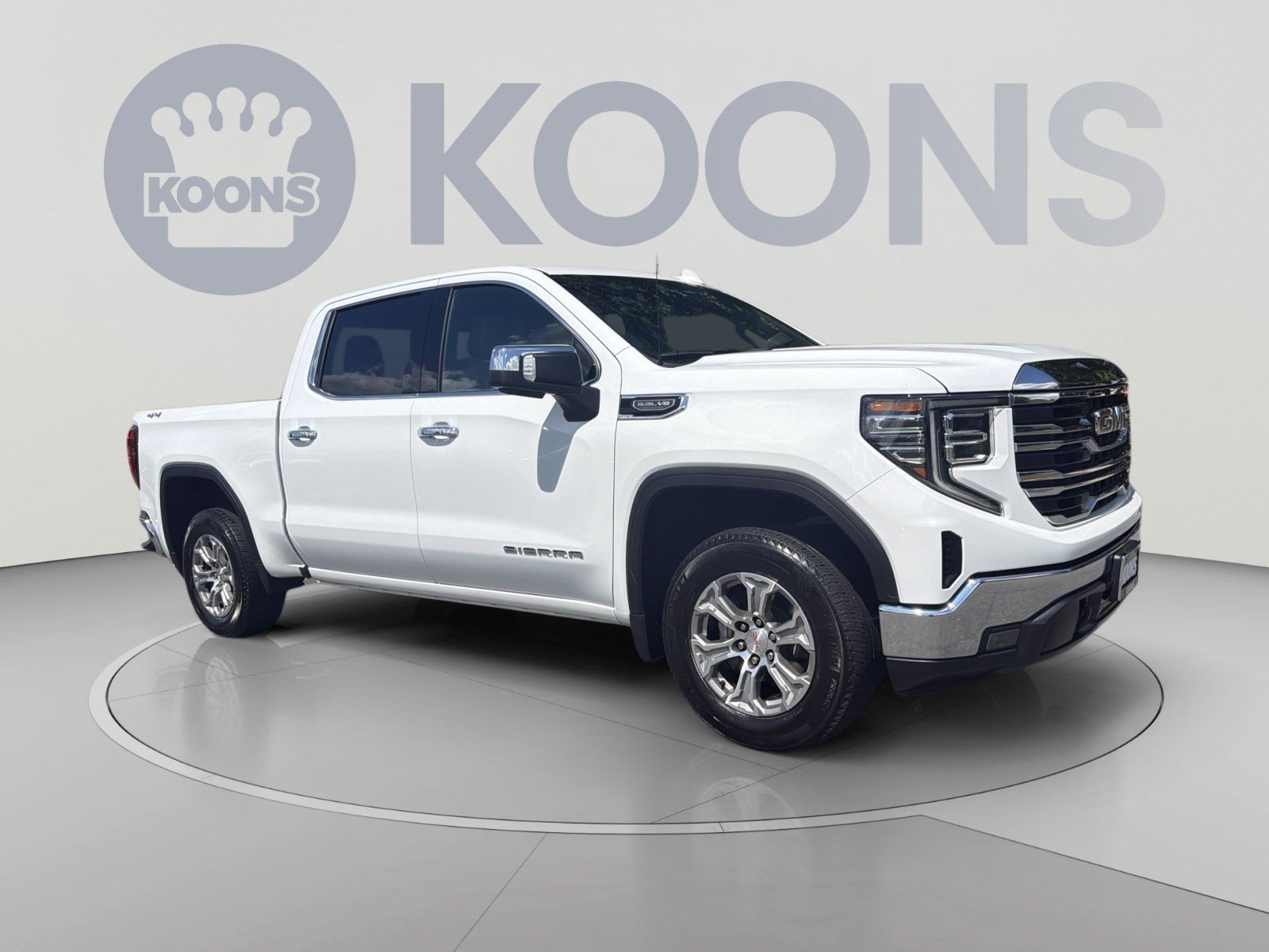 Used 2025 GMC Sierra 1500 SLT AWD/4WD image 10