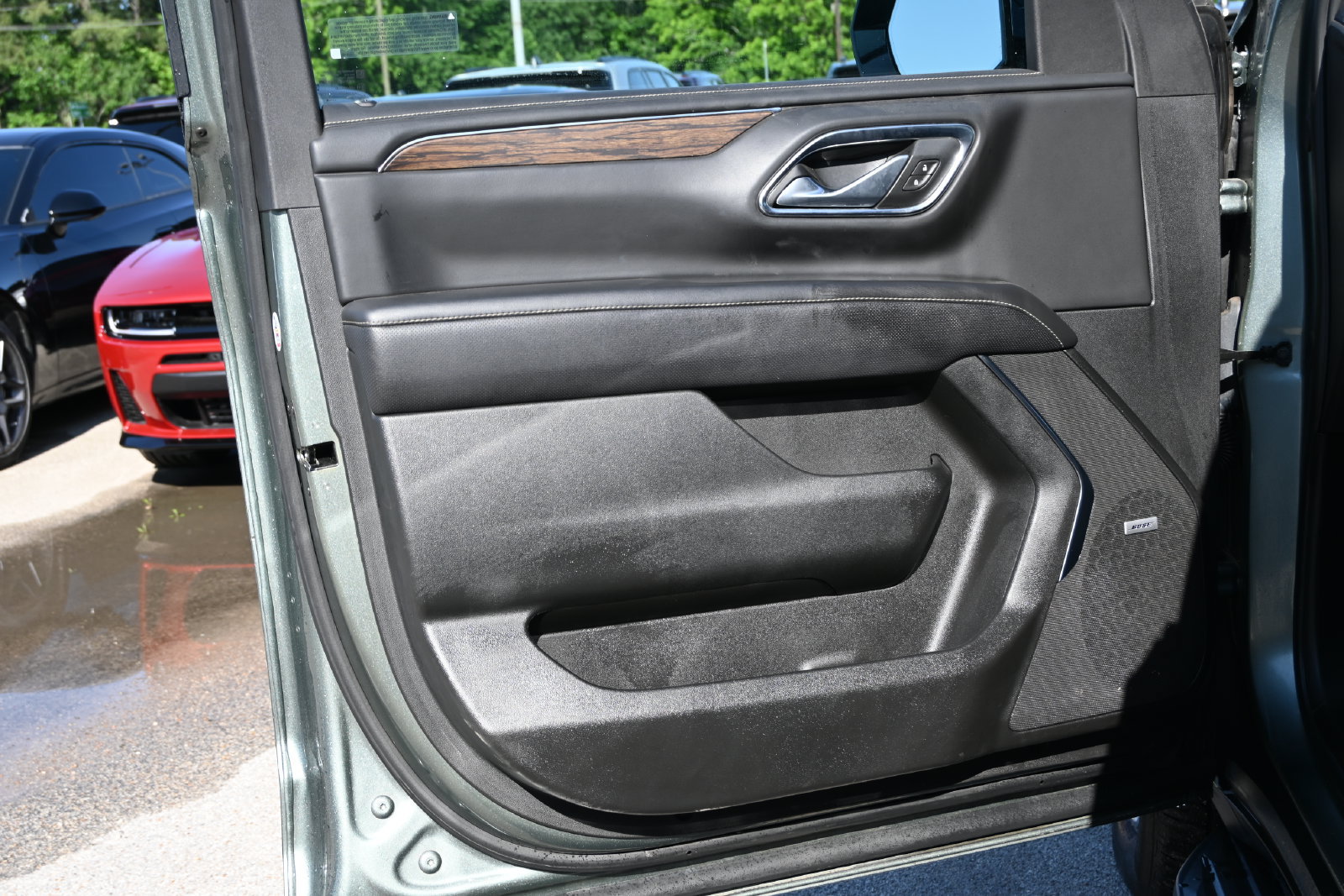 Used 2024 Chevrolet Suburban Premier AWD/4WD image 7