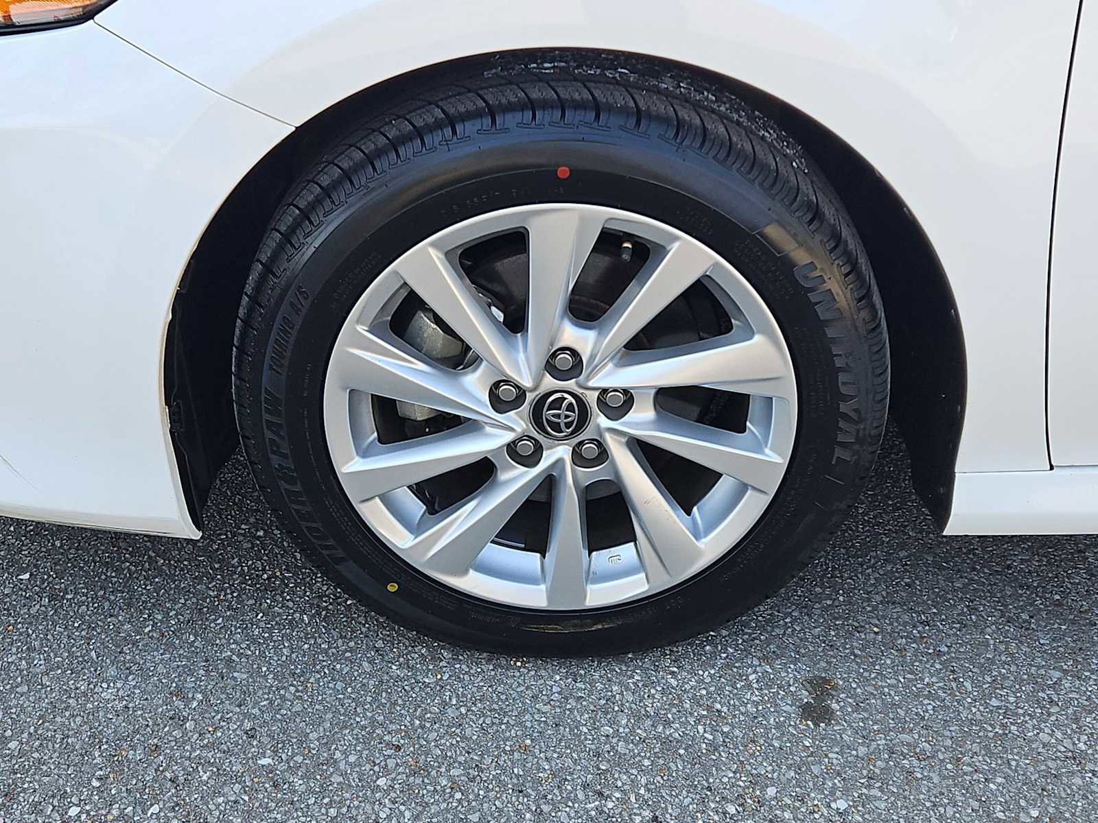 Used 2022 Toyota Camry LE image 14