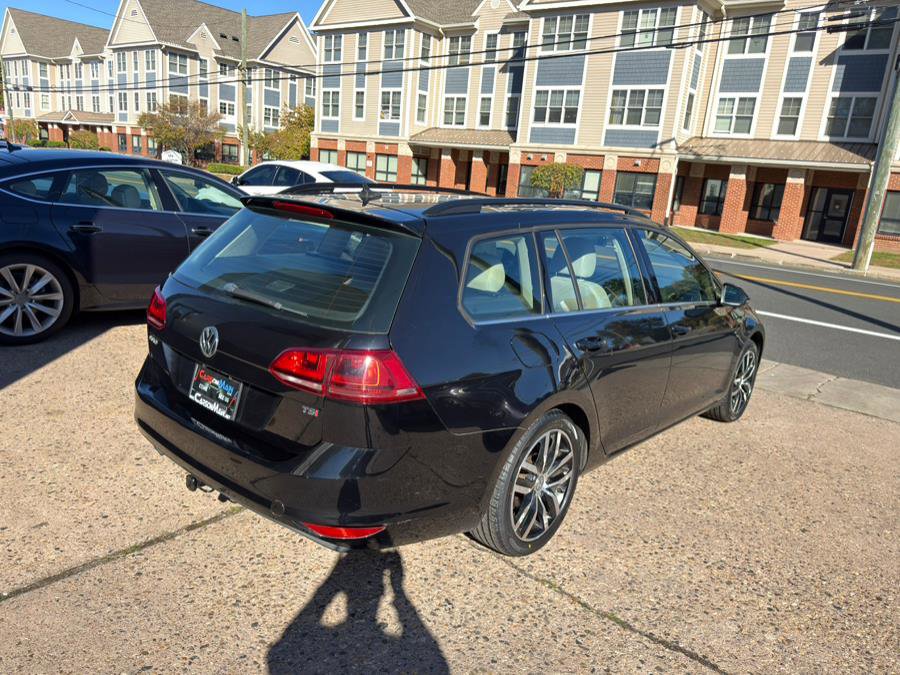 Used 2016 Volkswagen Golf SE image 7