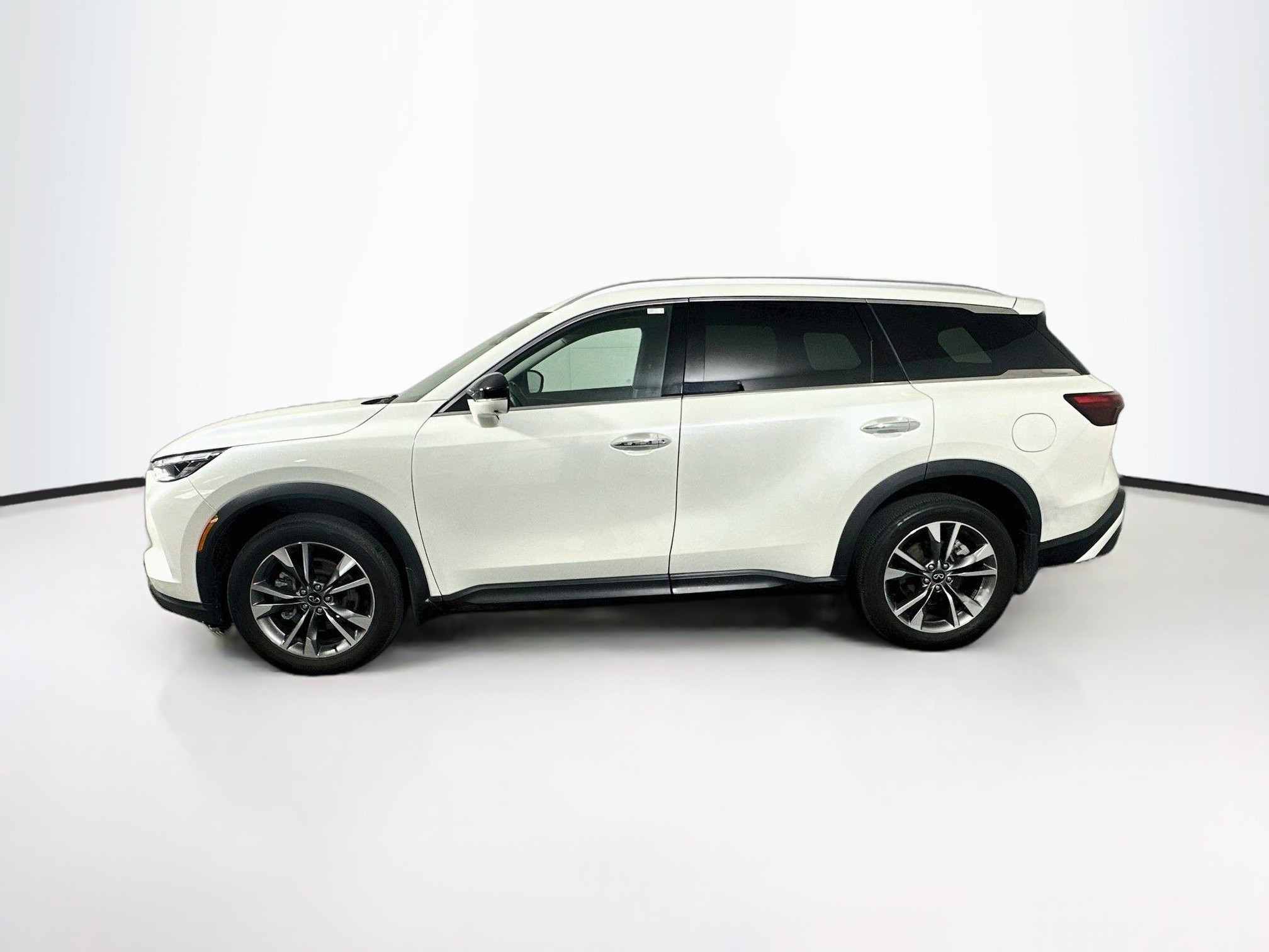 Used 2023 INFINITI QX60 Luxe AWD/4WD image 4