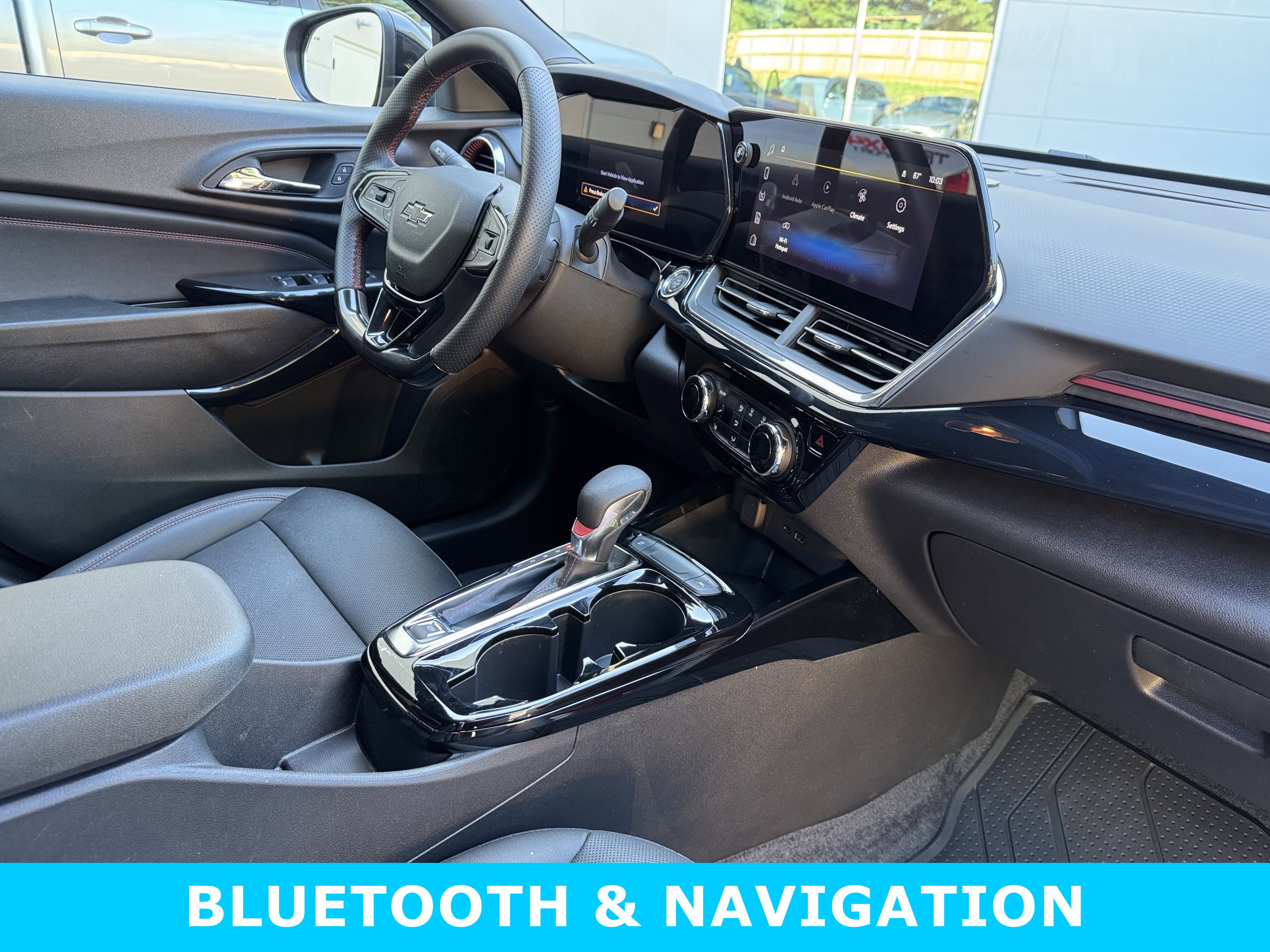 Used 2025 Chevrolet Trax RS w/ Driver Confidence Package image 4