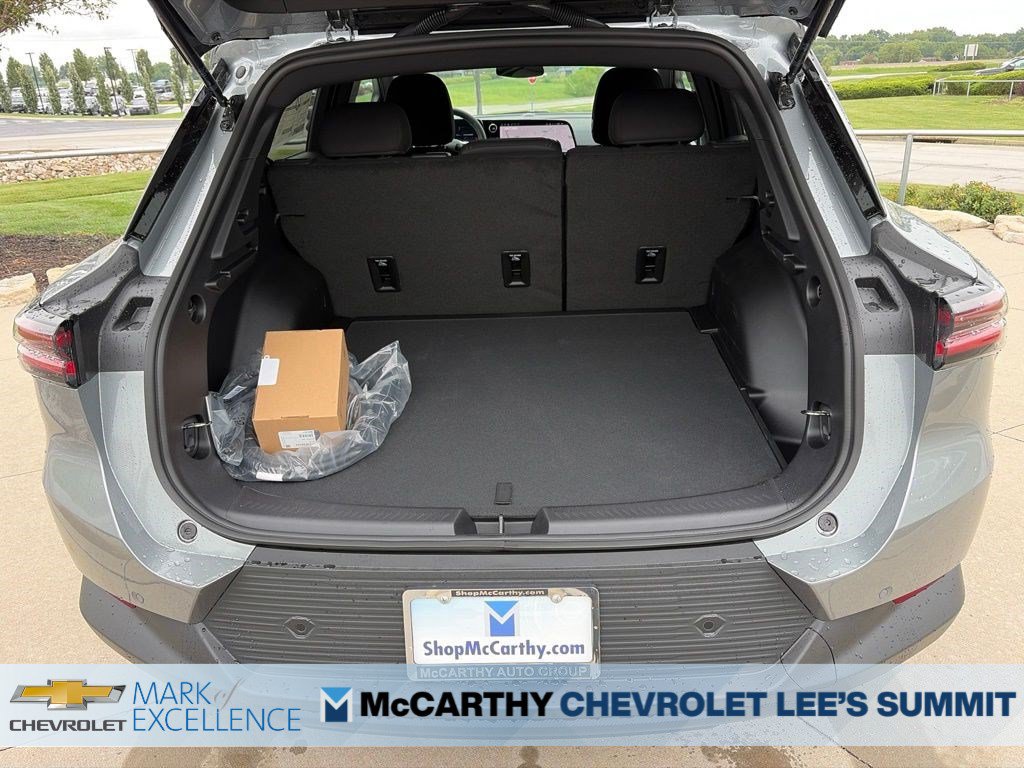 New 2026 Chevrolet Equinox EV LT w/ Comfort Package FWD image 49