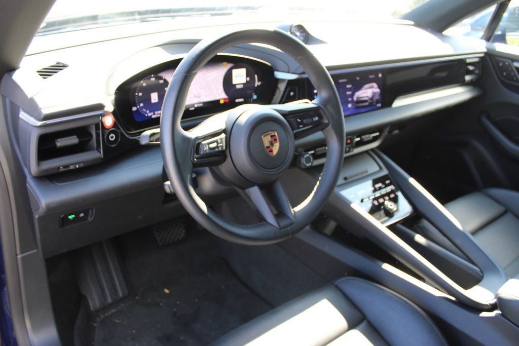 Certified 2024 Porsche Macan 4 Electric image 4