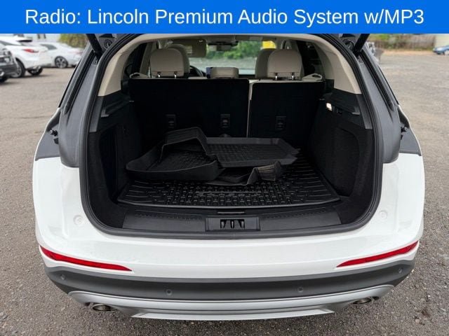 Used 2025 Lincoln Corsair Reserve AWD/4WD image 13
