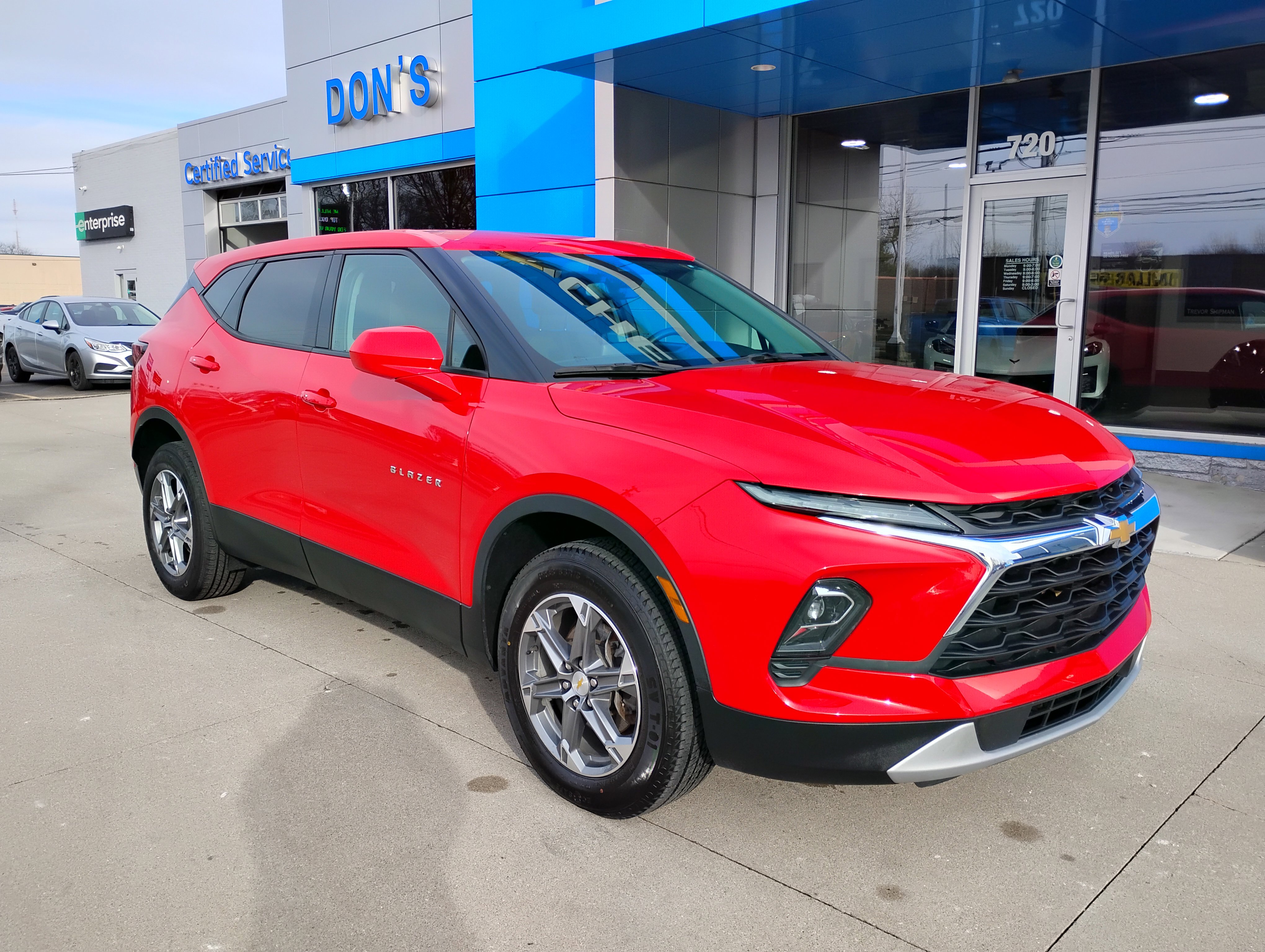 Used 2024 Chevrolet Blazer LT image 3