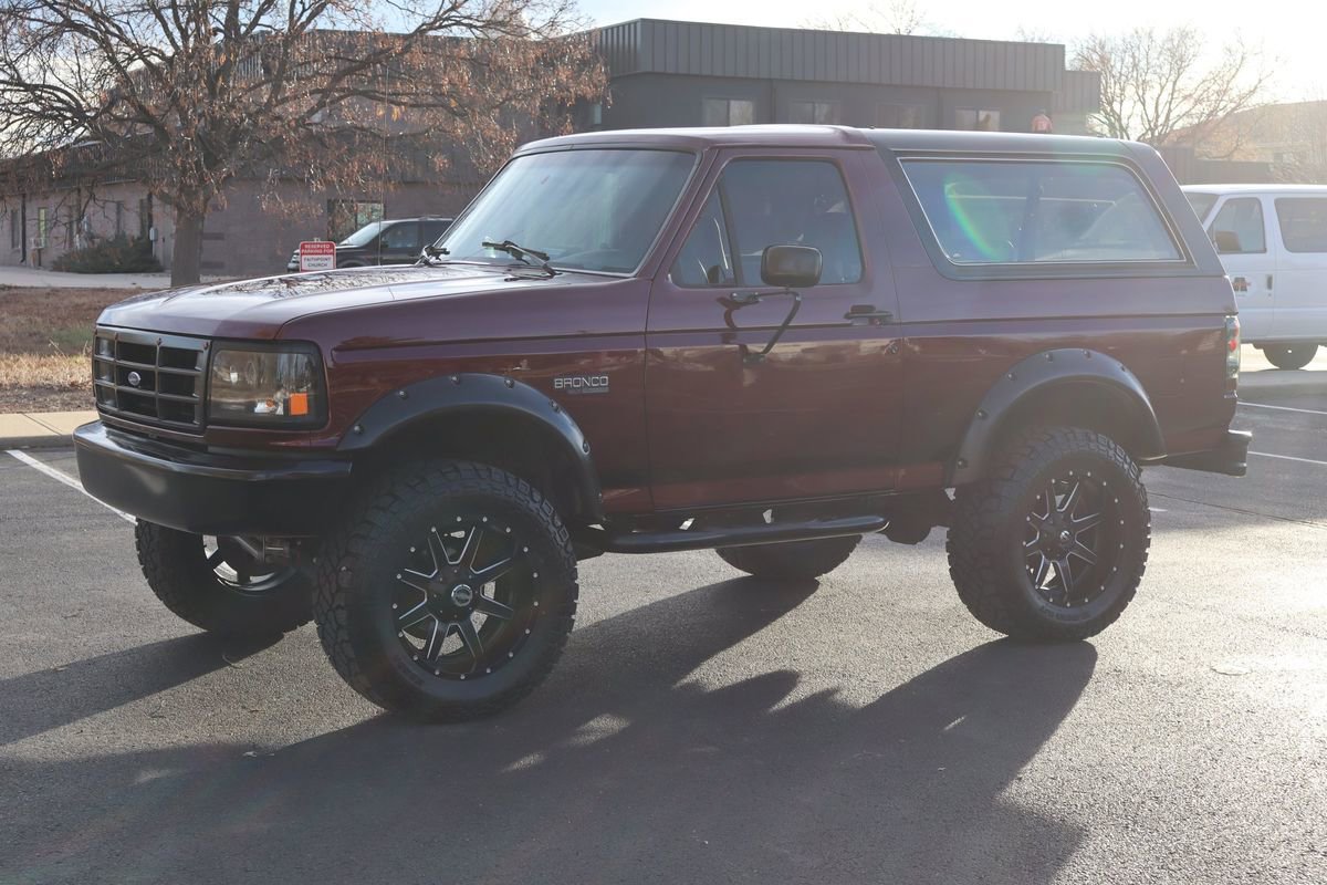 Used 1993 Ford Bronco XLT image 10