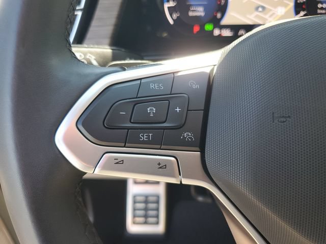 Used 2025 Volkswagen Atlas SEL Premium R-Line AWD/4WD image 32