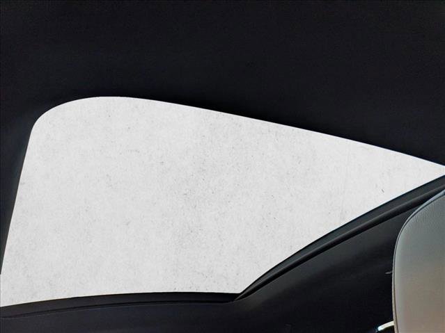 Used 2025 Mercedes-Benz CLE 300 4MATIC Coupe image 16
