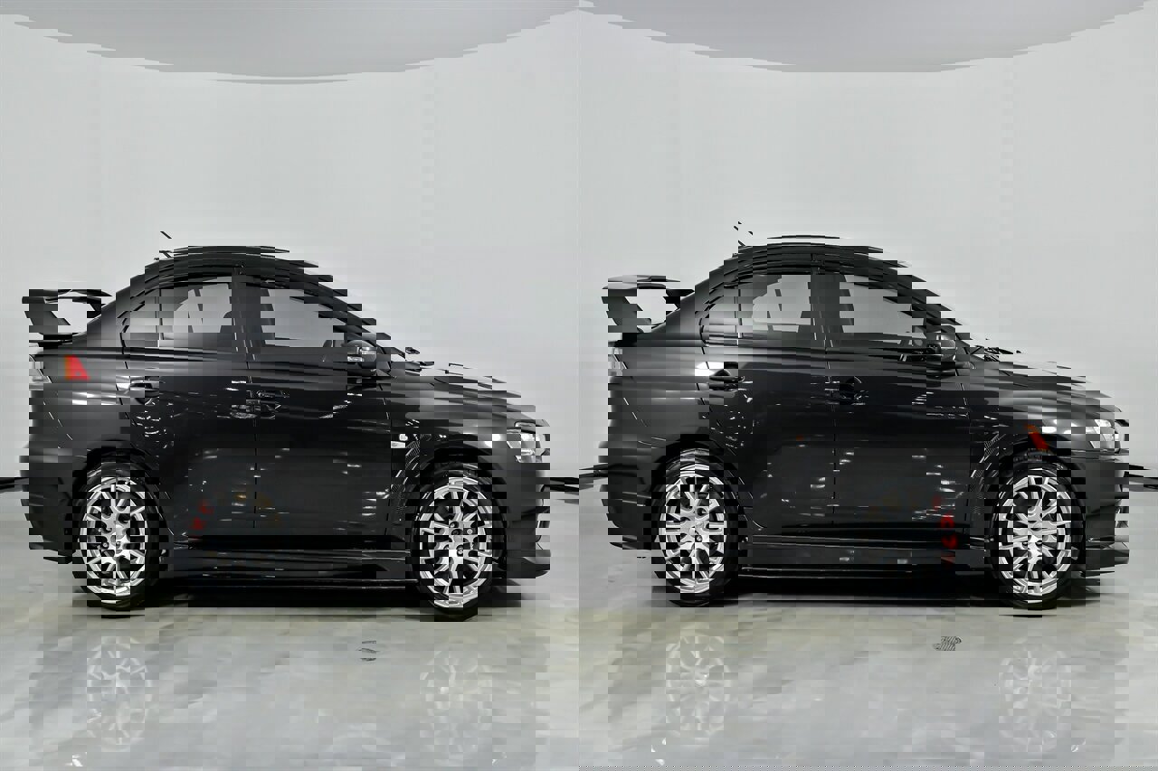 Used 2015 Mitsubishi Lancer Evolution GSR image 14