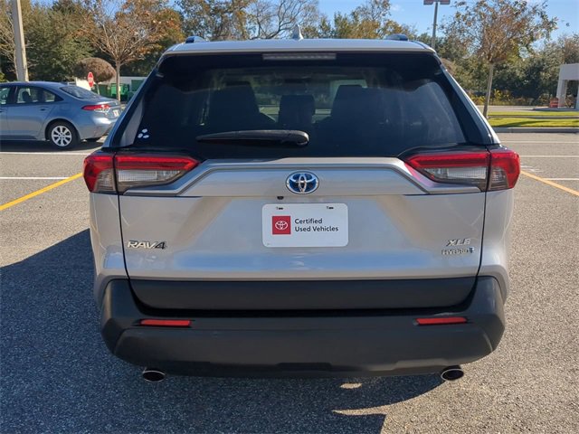Used 2022 Toyota RAV4 XLE Premium image 5