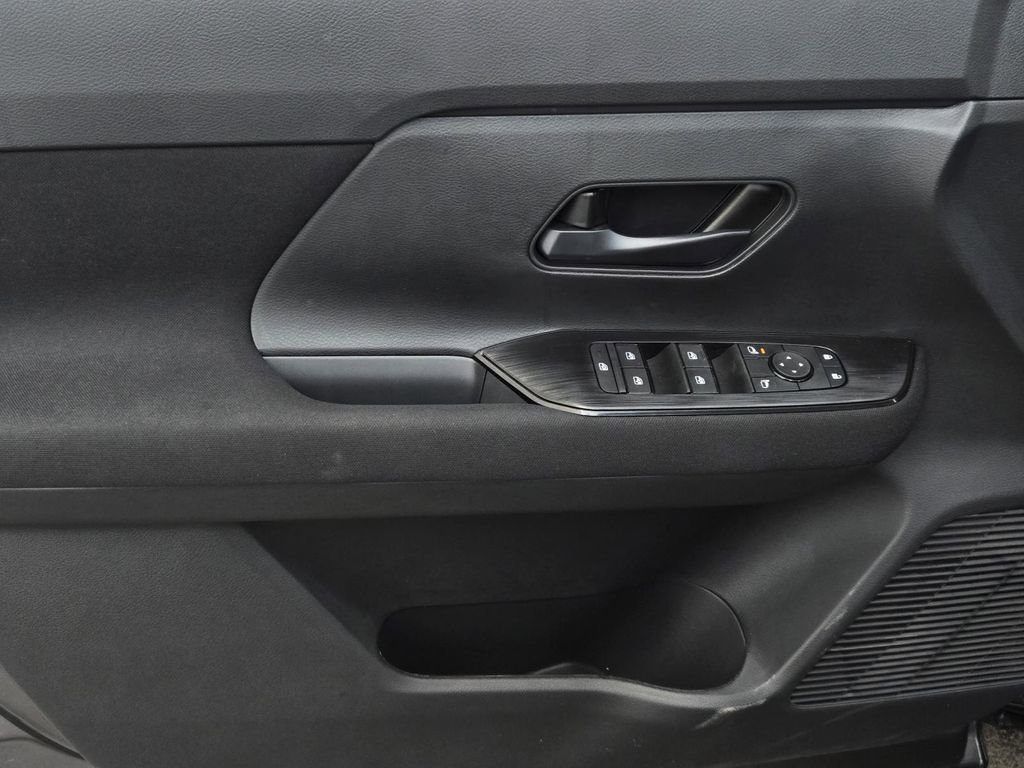 New 2026 Nissan Kicks S image 16