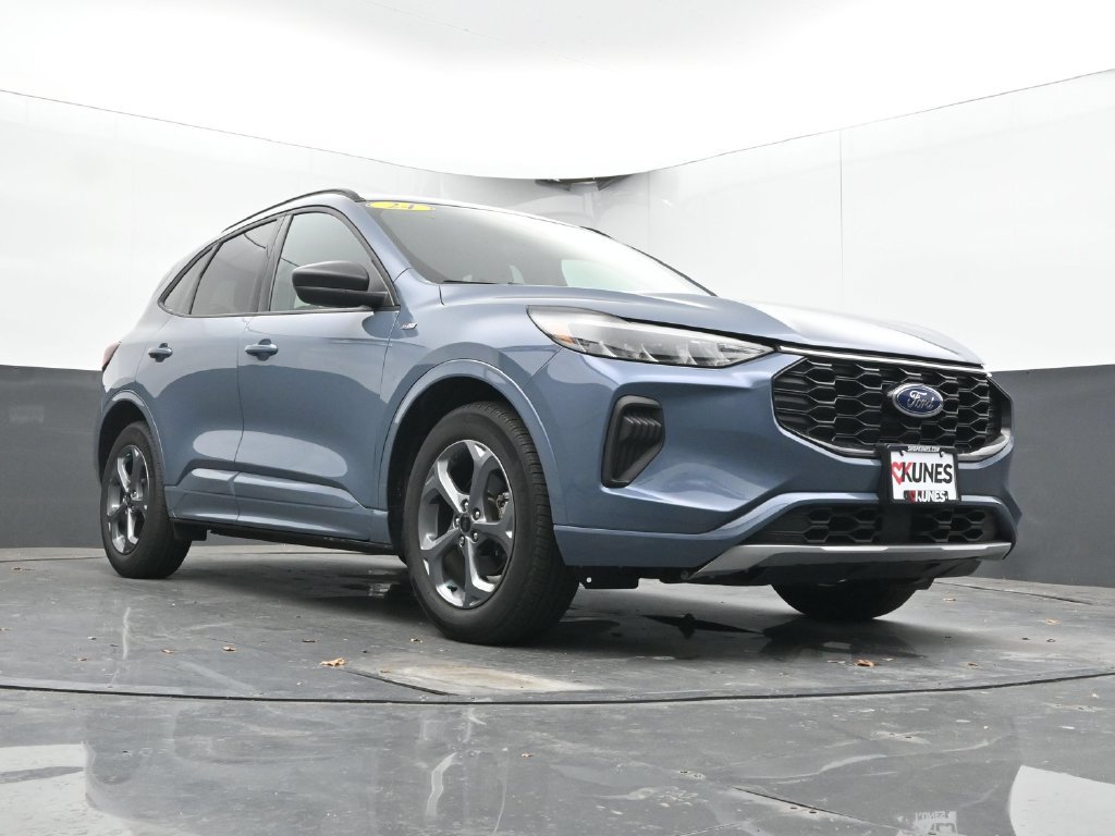 Used 2024 Ford Escape ST-Line w/ Cold Weather Package FWD image 46
