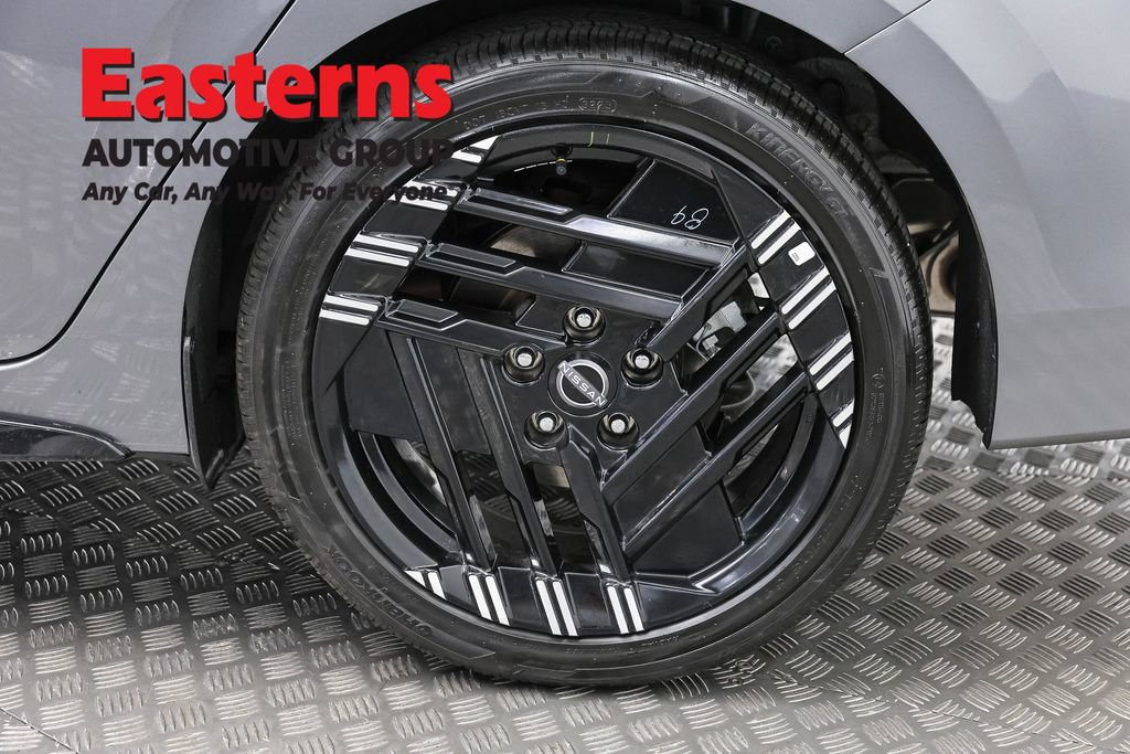Used 2026 Nissan Sentra SR w/ Floor Mat Package FWD image 32