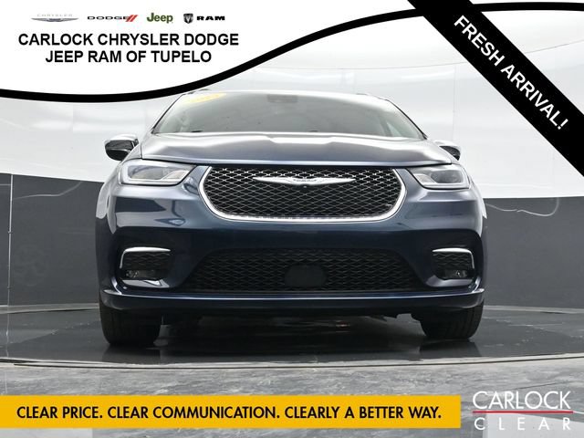 Used 2023 Chrysler Pacifica Limited FWD image 49