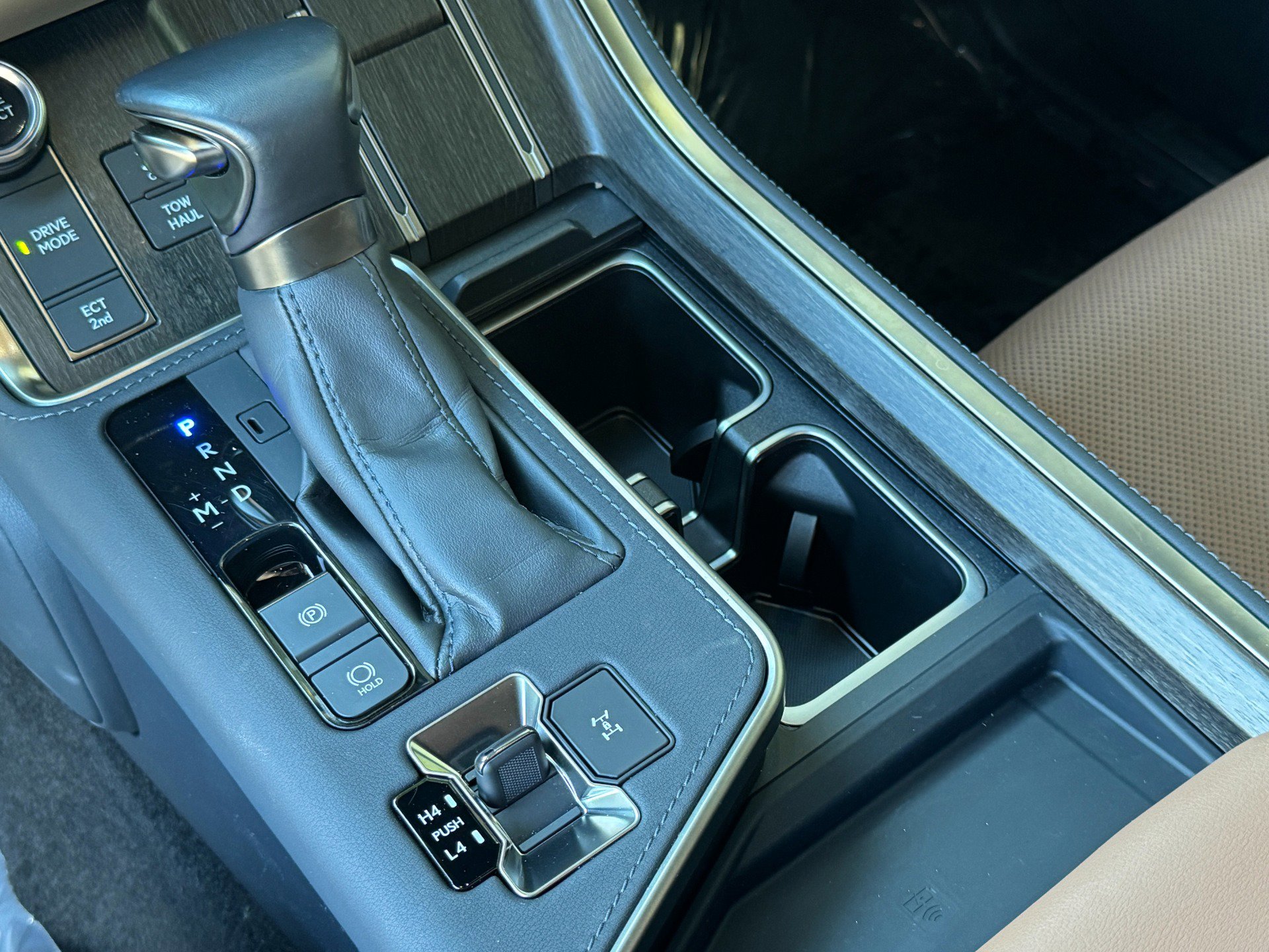 Used 2024 Lexus GX 550 image 37