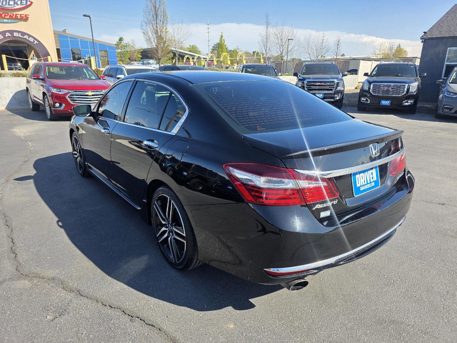 Used 2017 Honda Accord Sport image 7