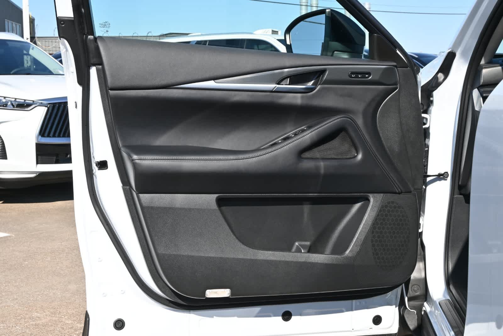 Certified 2027 INFINITI QX60 Pure w/ Cargo Package FWD image 18