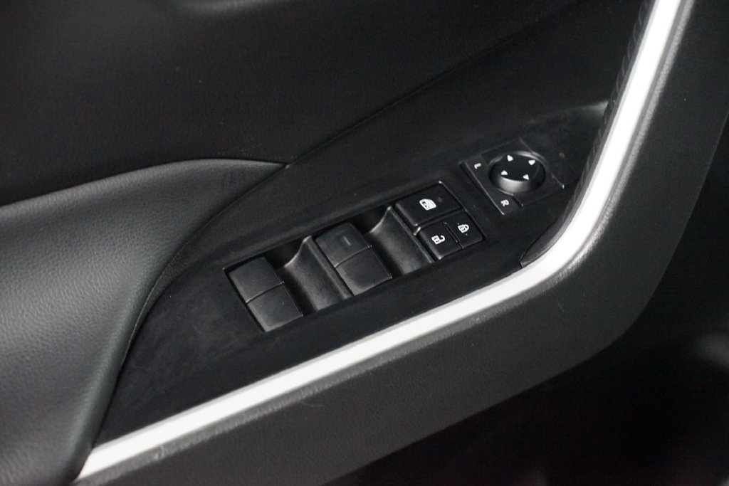 Used 2025 Toyota RAV4 LE FWD image 29