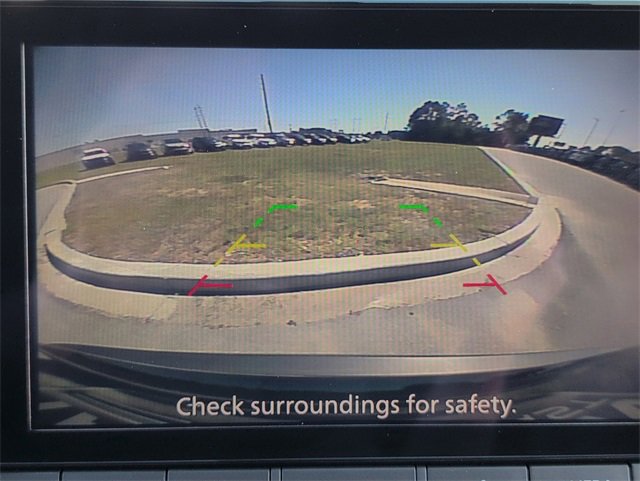 Used 2023 Nissan Rogue S image 16