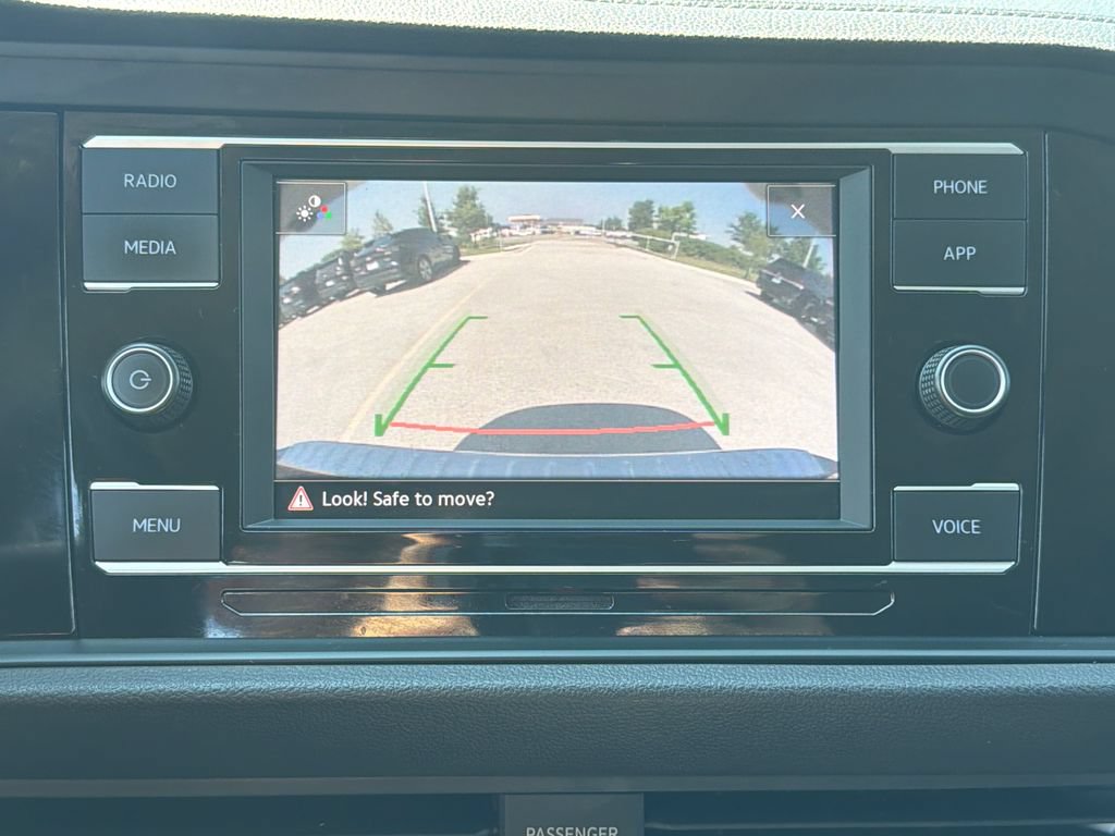 Certified 2023 Volkswagen Jetta SE FWD image 16