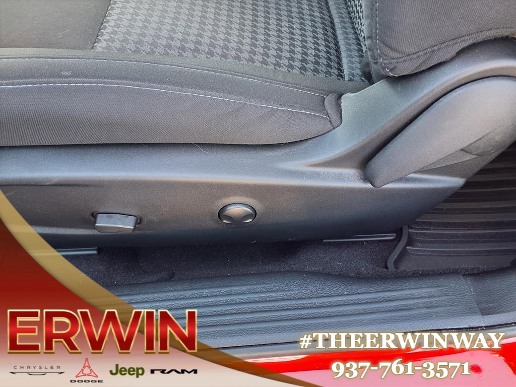 Certified 2022 Dodge Challenger R/T w/ Blacktop Package image 18