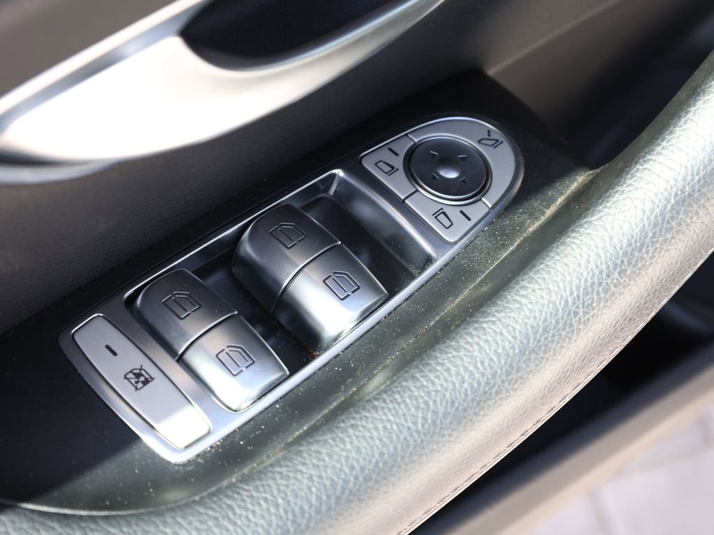 Used 2022 Mercedes-Benz E 350 Sedan w/ Exterior Lighting Package image 12