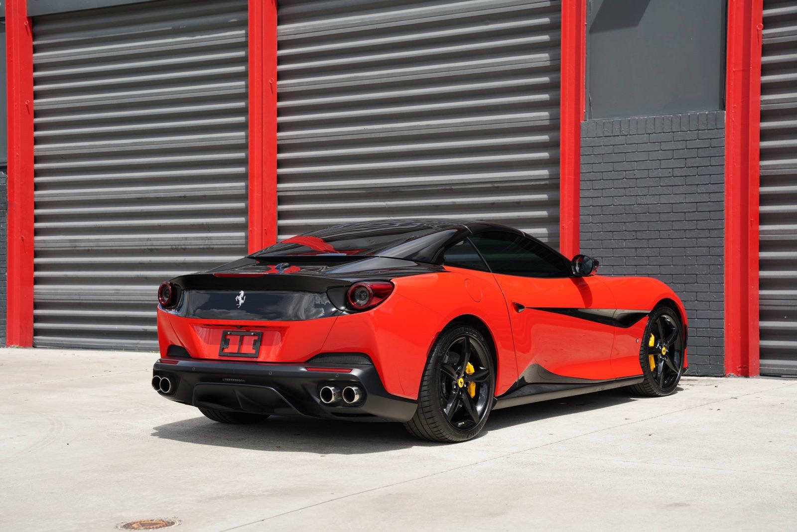 Used 2019 Ferrari Portofino image 9