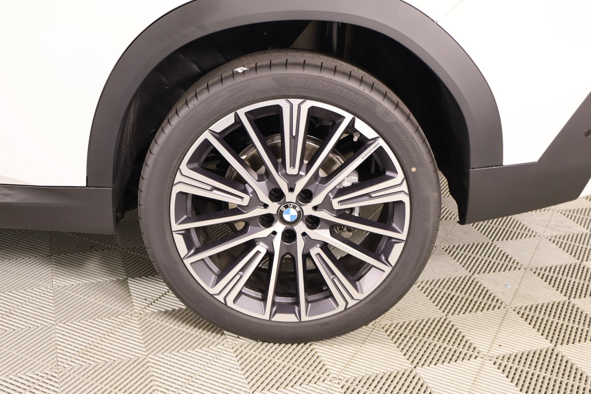 New 2026 BMW X2 xDrive28i w/ Technology Package AWD/4WD image 19