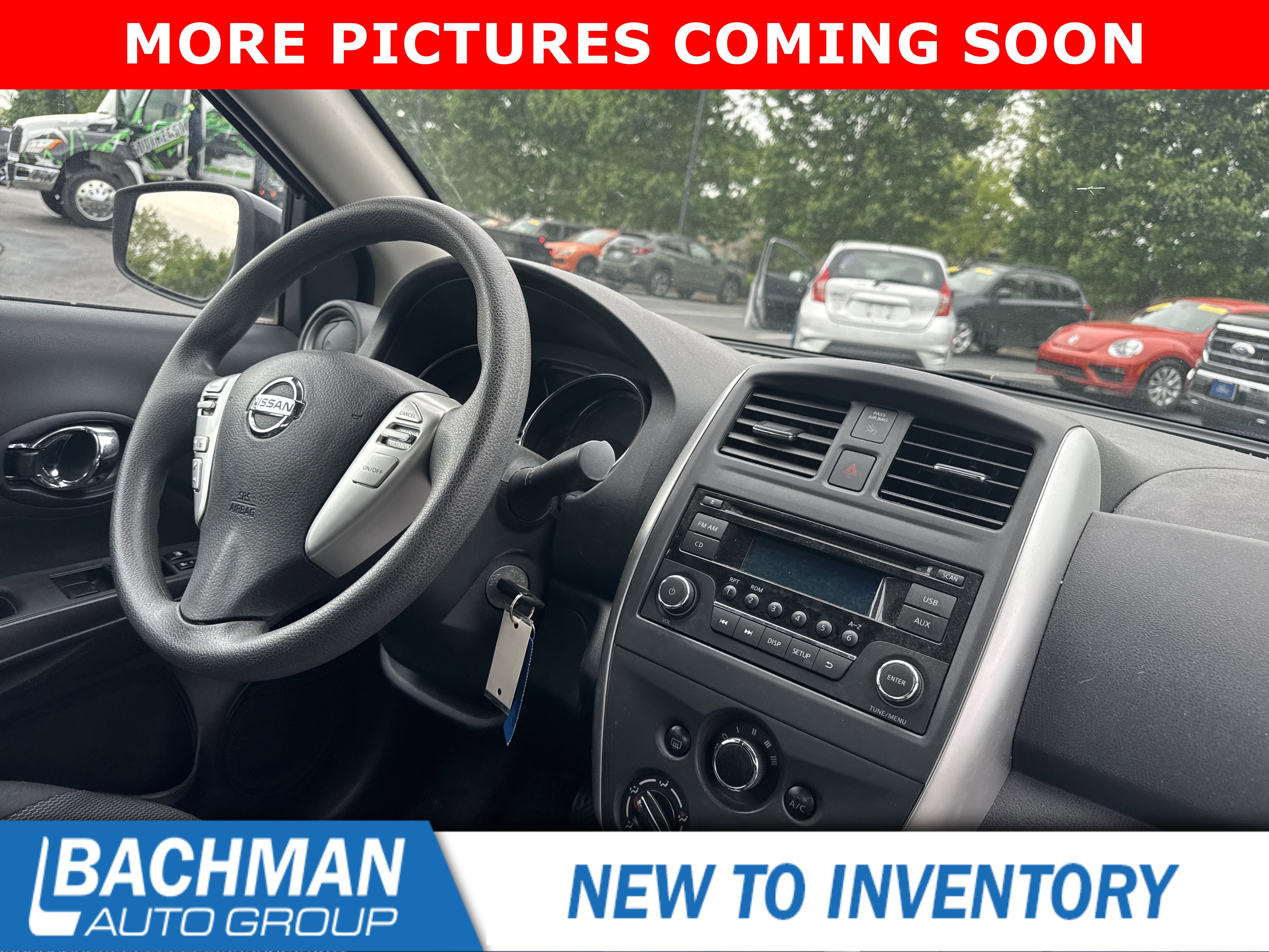Used 2015 Nissan Versa SV FWD image 6