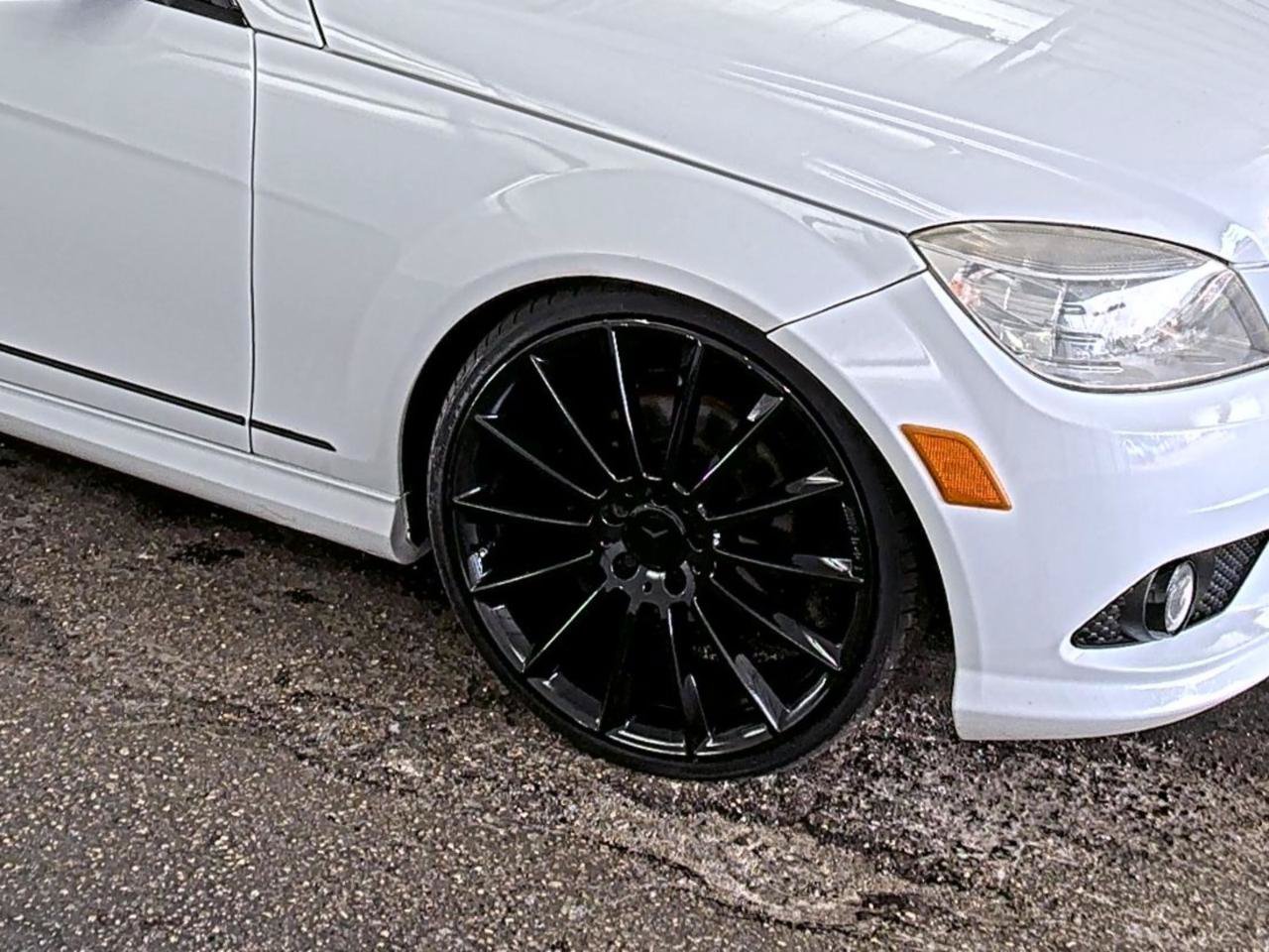 Used 2010 Mercedes-Benz C 300 4MATIC Sedan image 15