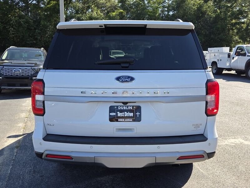 Used 2022 Ford Expedition XLT RWD image 14