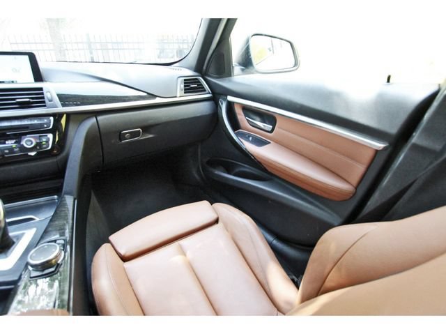 Used 2017 BMW 330i Sedan RWD image 9