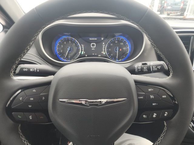 New 2026 Chrysler Pacifica Select w/ S Appearance Package image 12