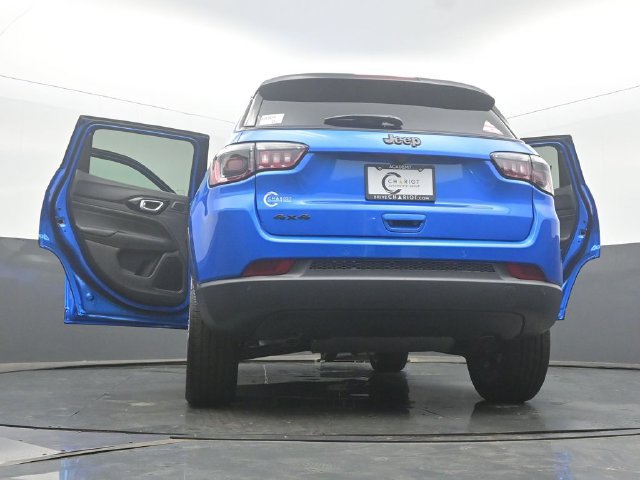 New 2026 Jeep Compass Limited w/ Sun, Sound & Navigation Group AWD/4WD image 55