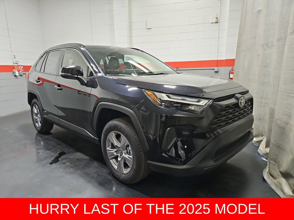 New 2025 Toyota RAV4 XLE