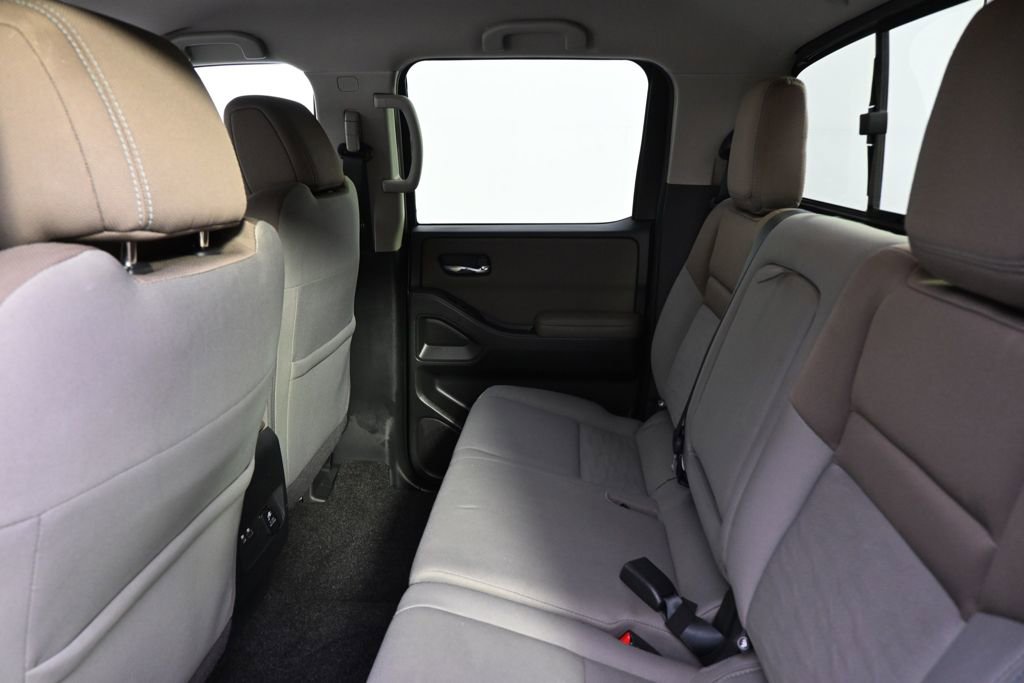 Used 2022 Nissan Frontier SV image 21